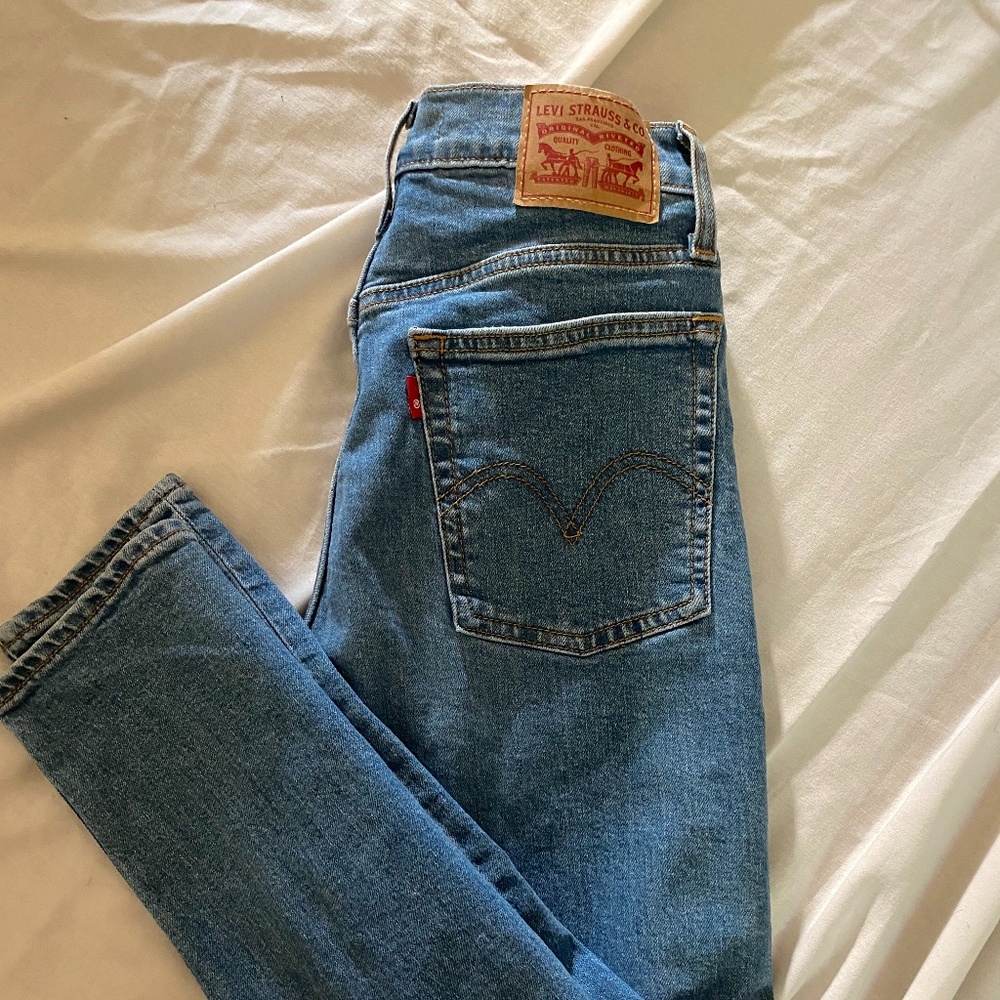 Levis jeans